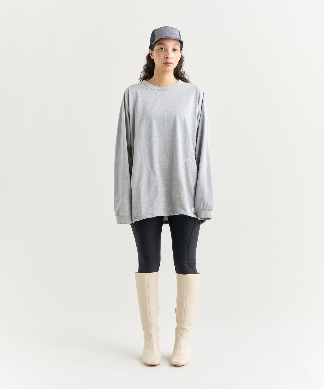 着用モデル: ウィメンズ 166cm / 着用サイズ:M