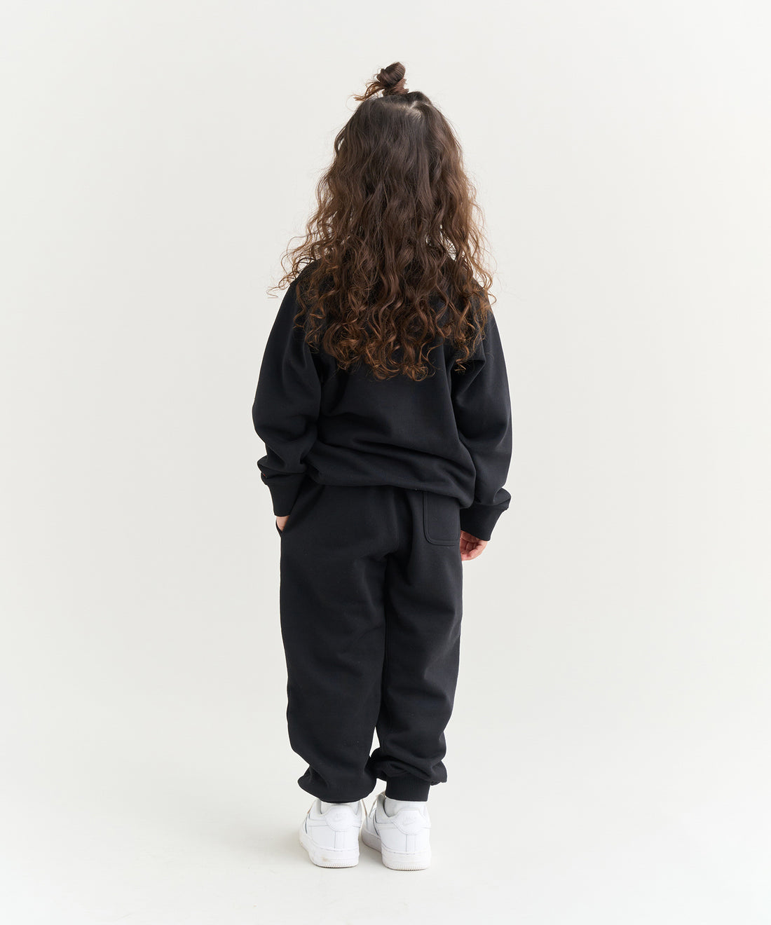 着用モデル:キッズ 112cm / 着用サイズ:120