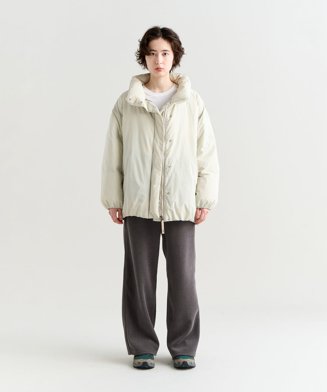 スタンドカラー ダウンジャケット (ウィメンズ)