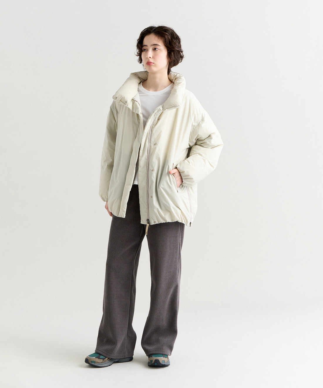 スタンドカラー ダウンジャケット (ウィメンズ)