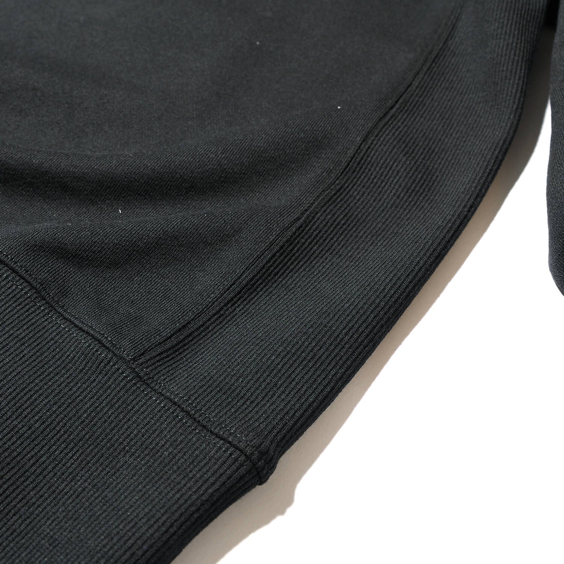 エコハイブリッド ミニボックスロゴ スウェットシャツ