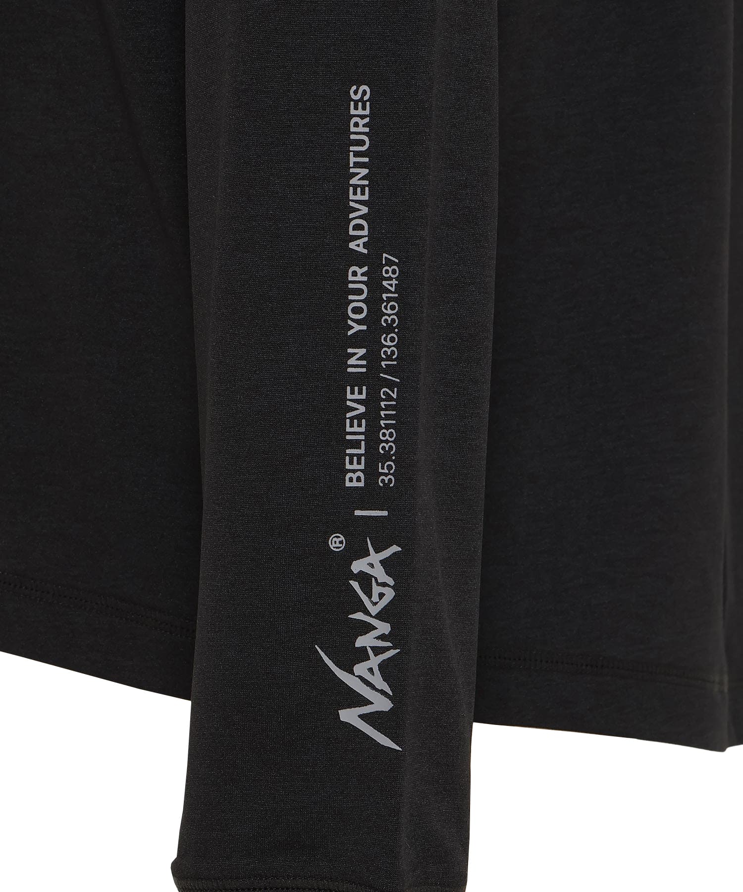 エアフレックス ロングスリーブラッシュガード – NANGA ONLINE SHOP