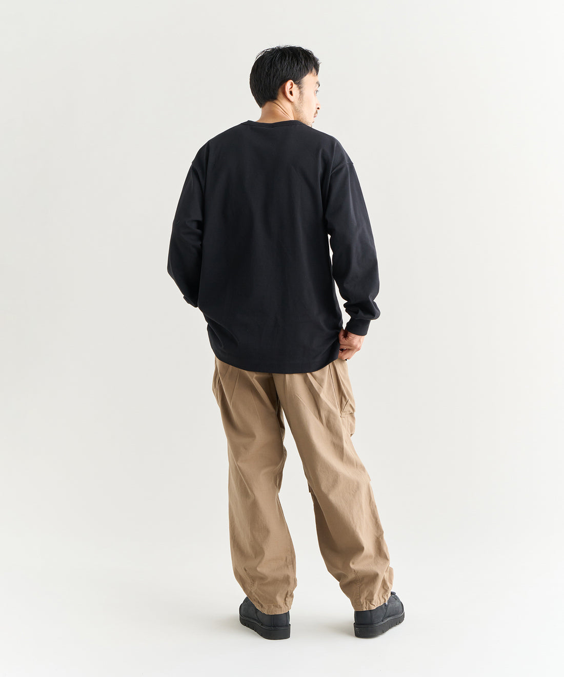 着用モデル：メンズ 180cm ／ 着用サイズ：L