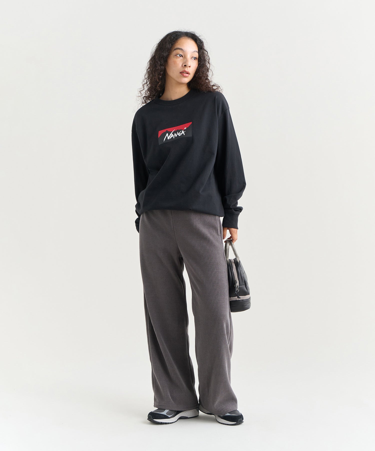 エコハイブリッド ボックスロゴ ロングスリーブTシャツ – NANGA