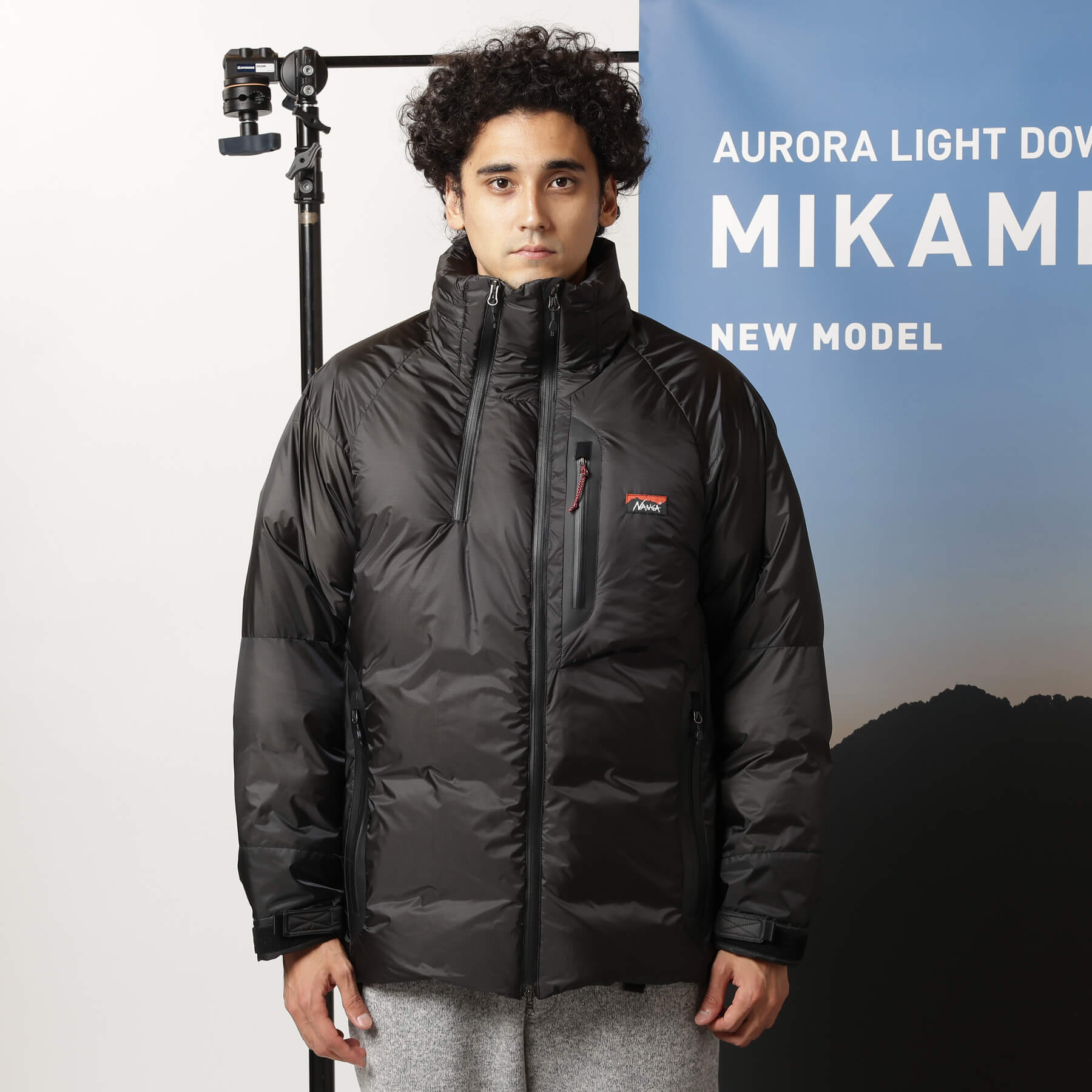 AURORA LIGHT STAND COLLAR DOWN JACKET MIKAMI / オーロラライト