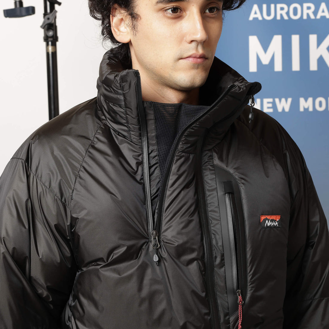 AURORA LIGHT STAND COLLAR DOWN JACKET MIKAMI / オーロラライトスタンドカラーダウンジャケットミカミ