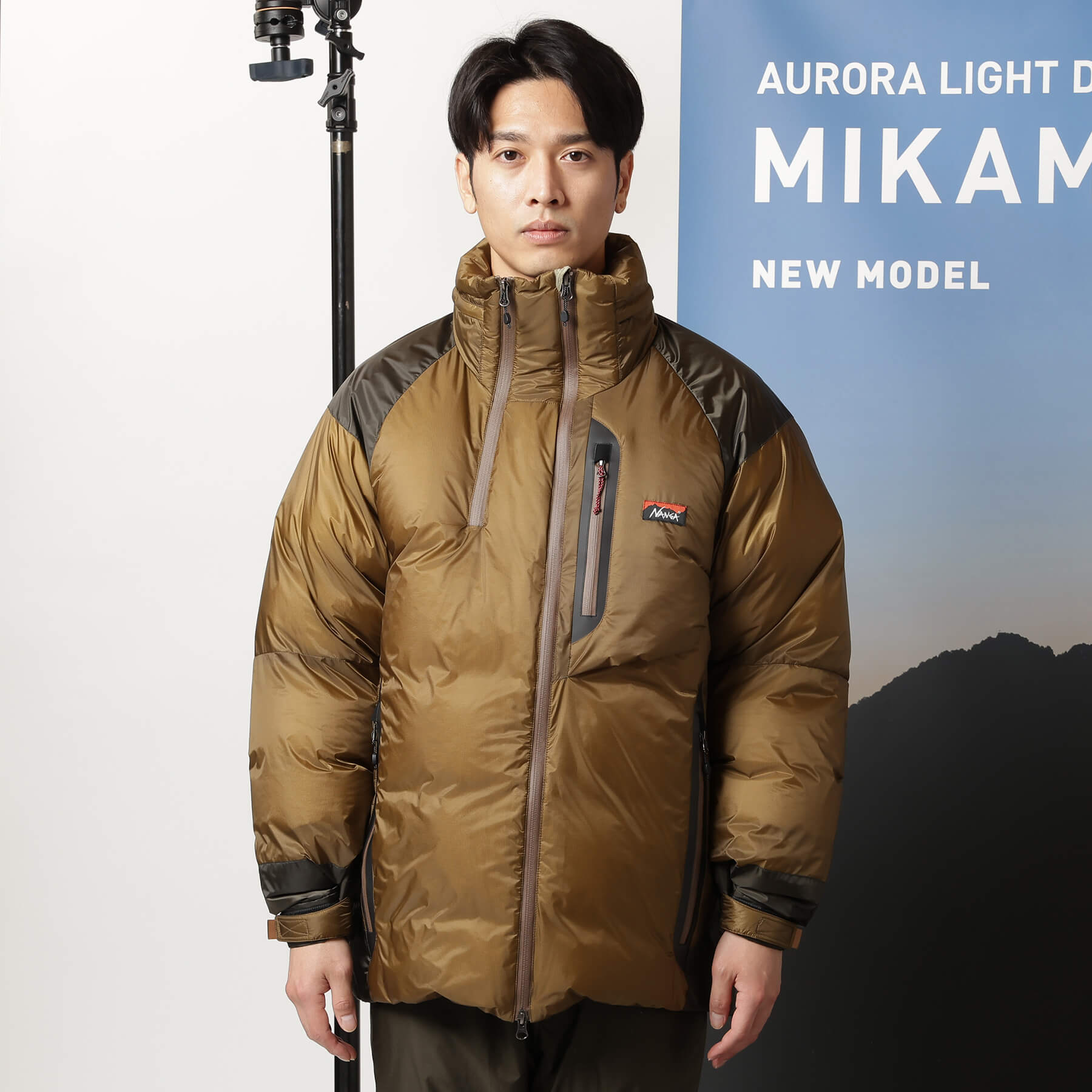 AURORA LIGHT STAND COLLAR DOWN JACKET MIKAMI / オーロラライト