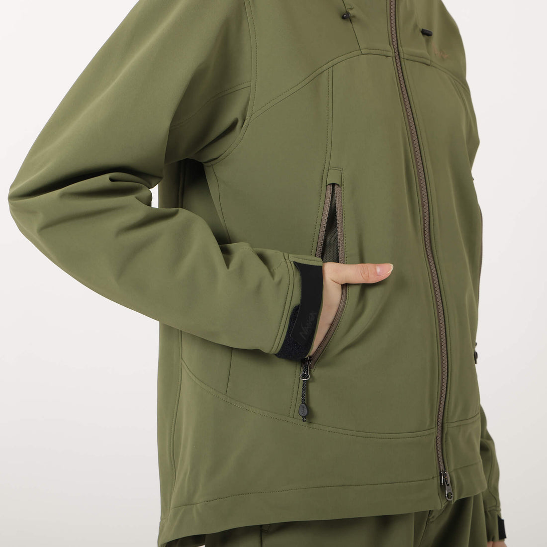 SOFT SHELL JACKET FIT W / ソフトシェルジャケットフィット（ウィメンズ）