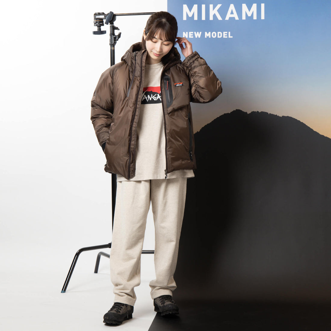 AURORA LIGHT DOWN JACKET MIKAMI W / オーロラライトダウンジャケットミカミ（ウィメンズ）