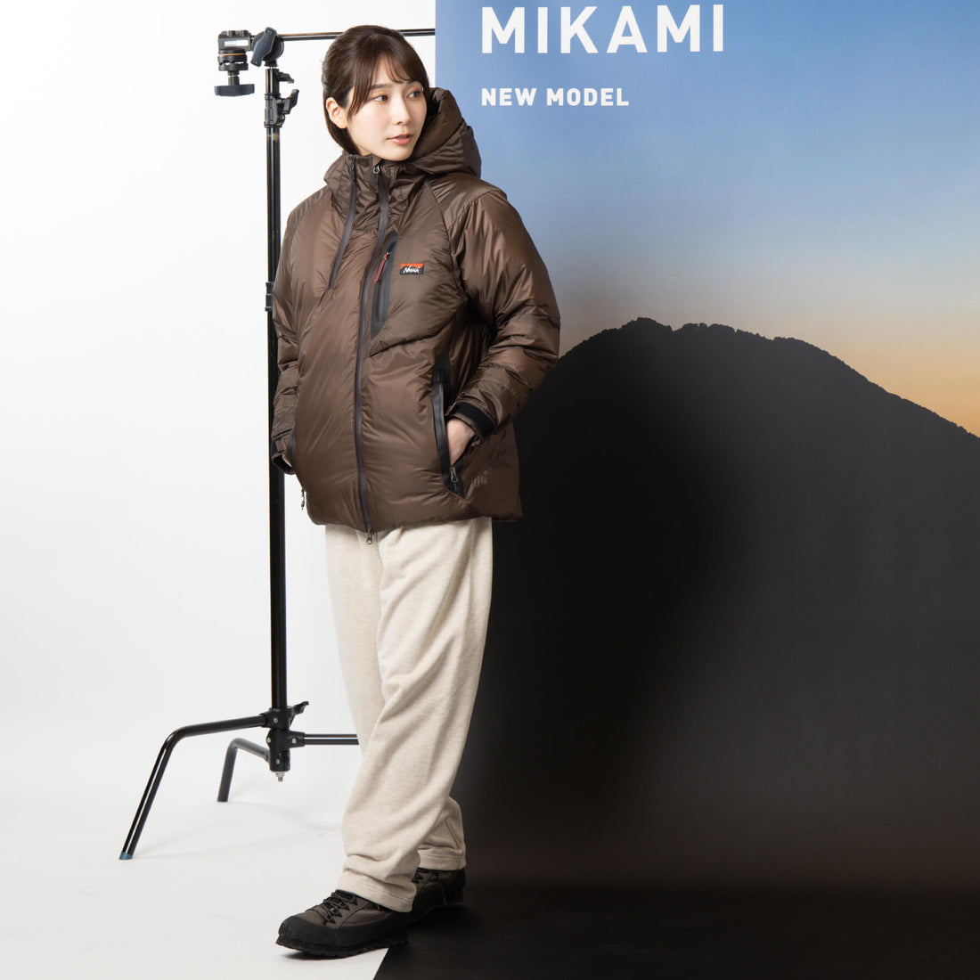 AURORA LIGHT DOWN JACKET MIKAMI W / オーロラライトダウンジャケットミカミ（ウィメンズ）