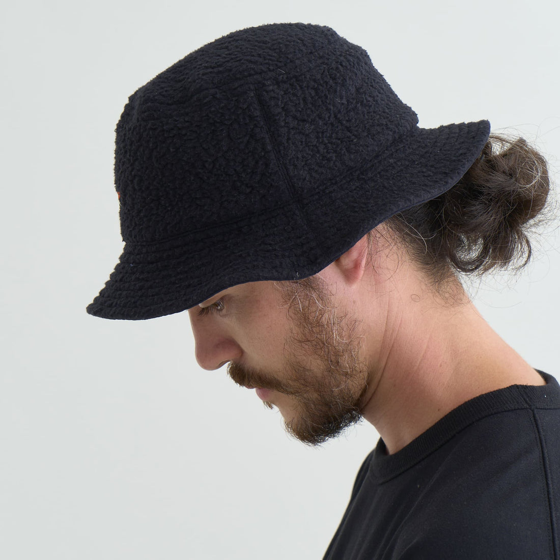 REVERSIBLE FLEECE HAT