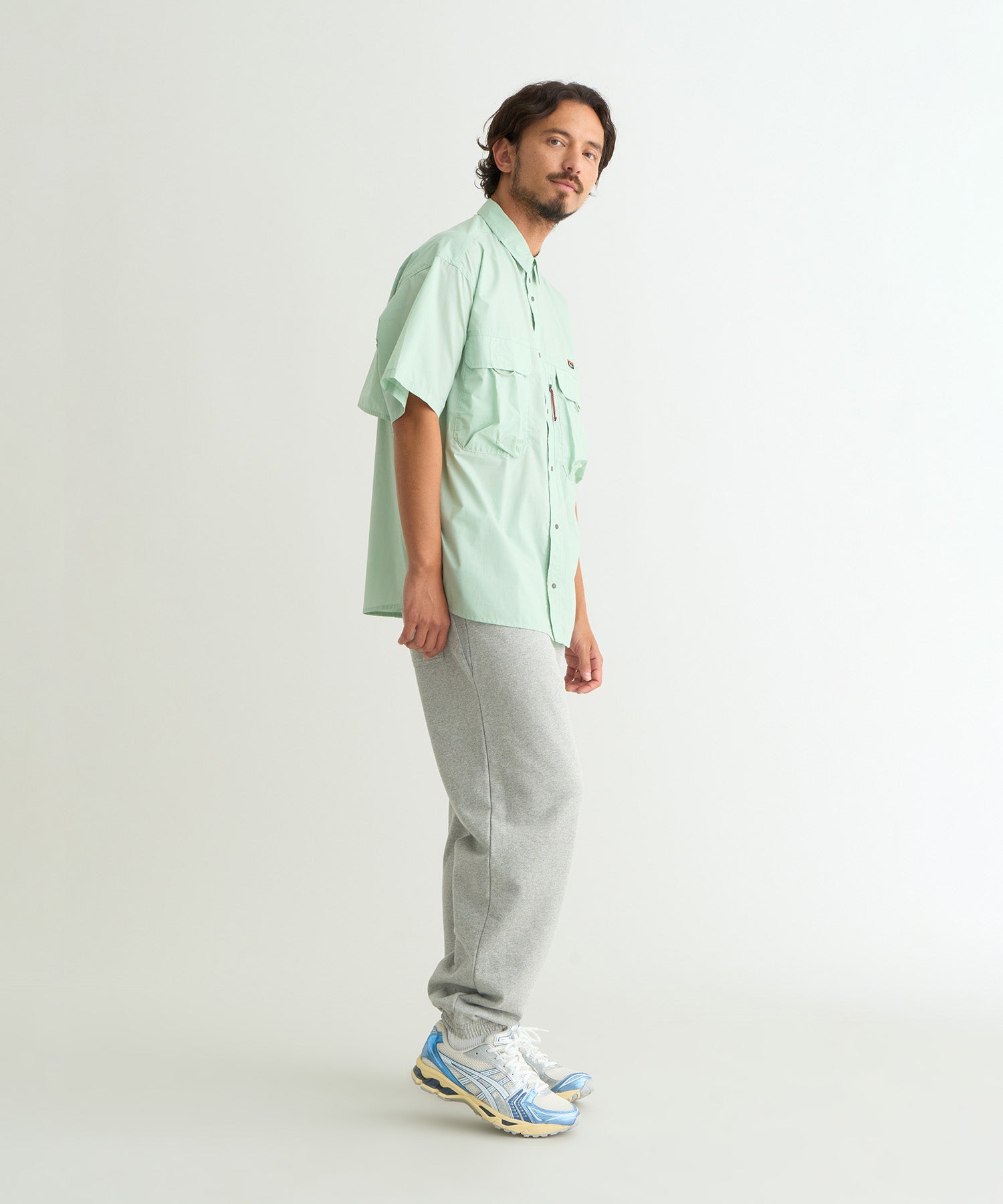 gol. NAOKI FRIENDS  シャツ　Ｍサイズ STAR☆ ALLOVER PRINT SHIRT｜CONVERSE TOKYO (コンバース