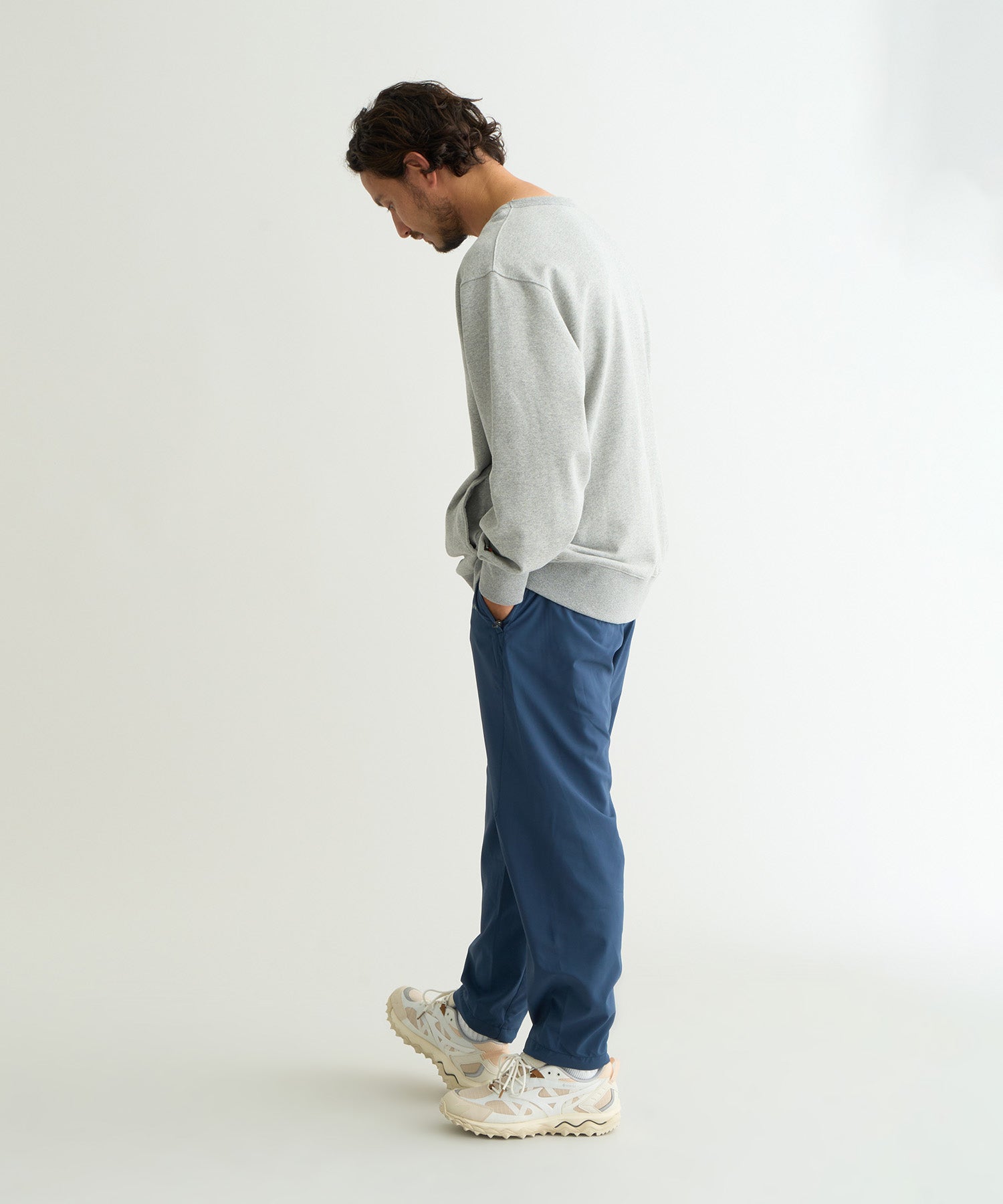 ECO HYBRID MINI BOX LOGO EMBROIDERY SWEATSHIRT(UNISEX