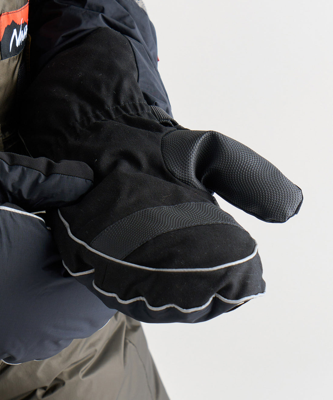 マウンテンピークダウングローブ