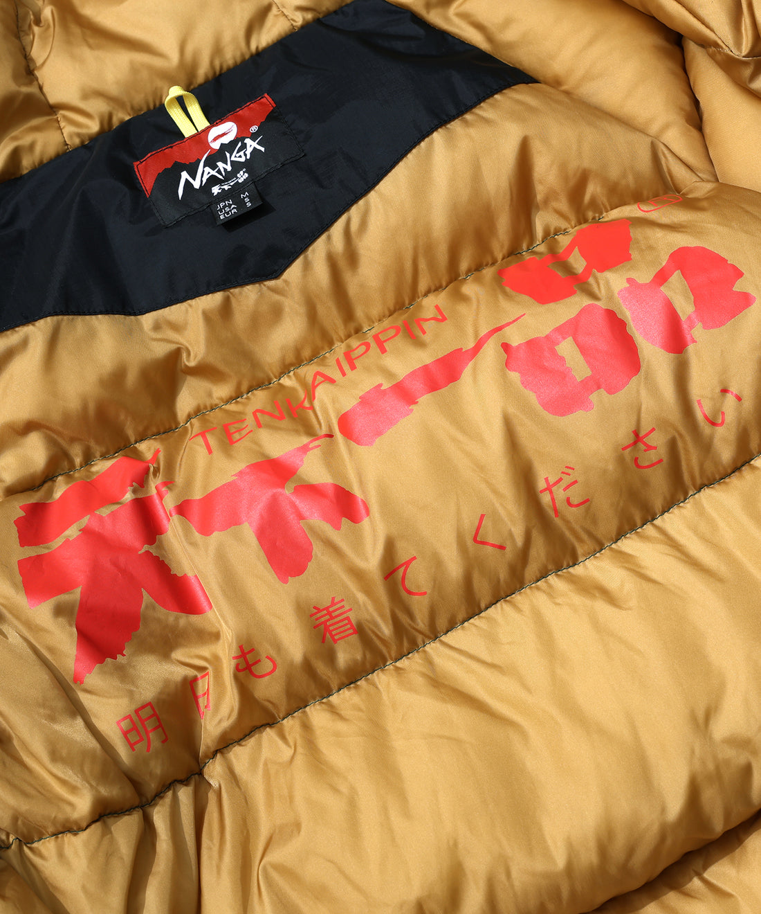 ナンガ×天下一品 オーロラテックス ダウンジャケット