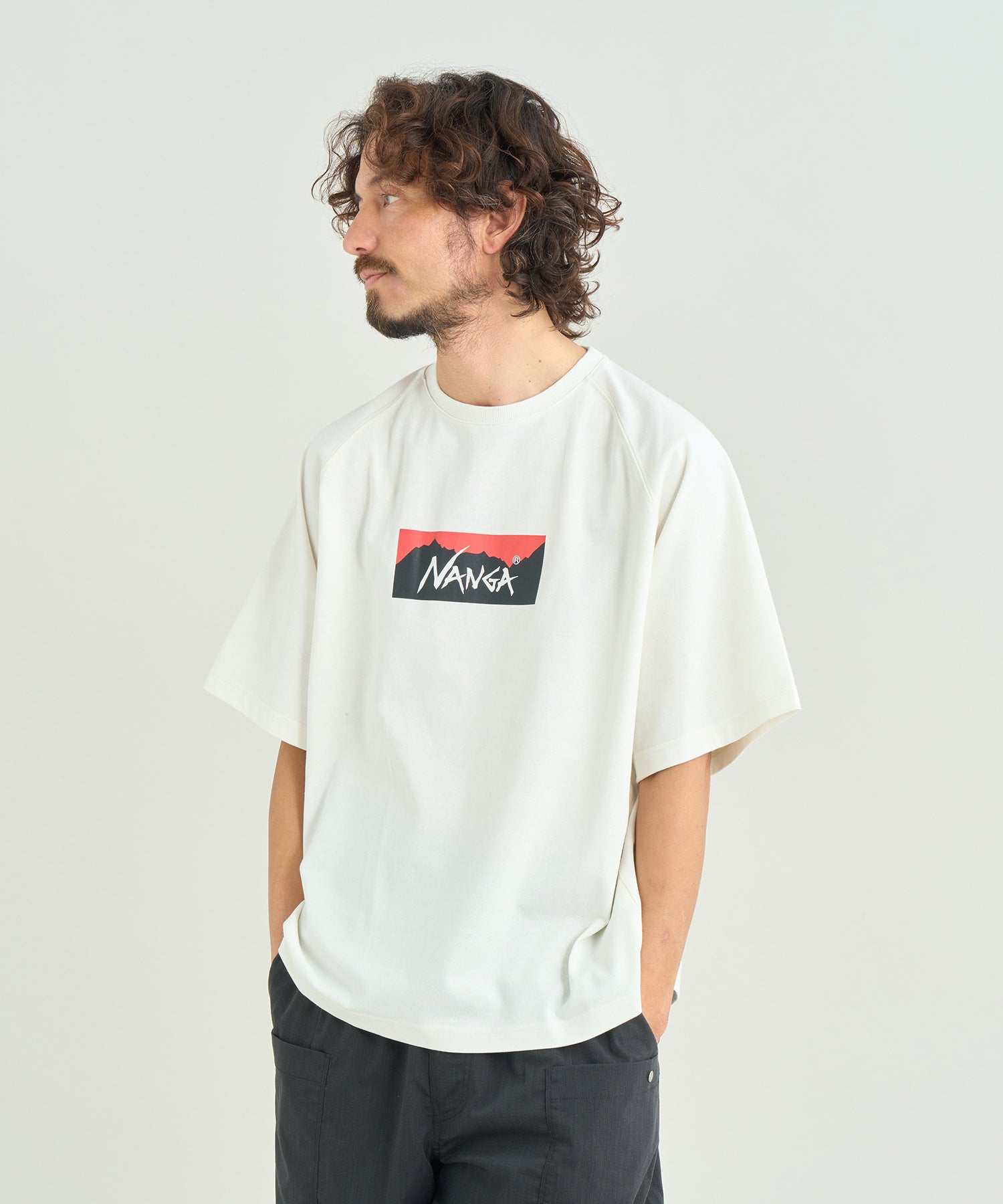 エコハイブリッド ボックスロゴ ルーズフィット Tシャツ – NANGA