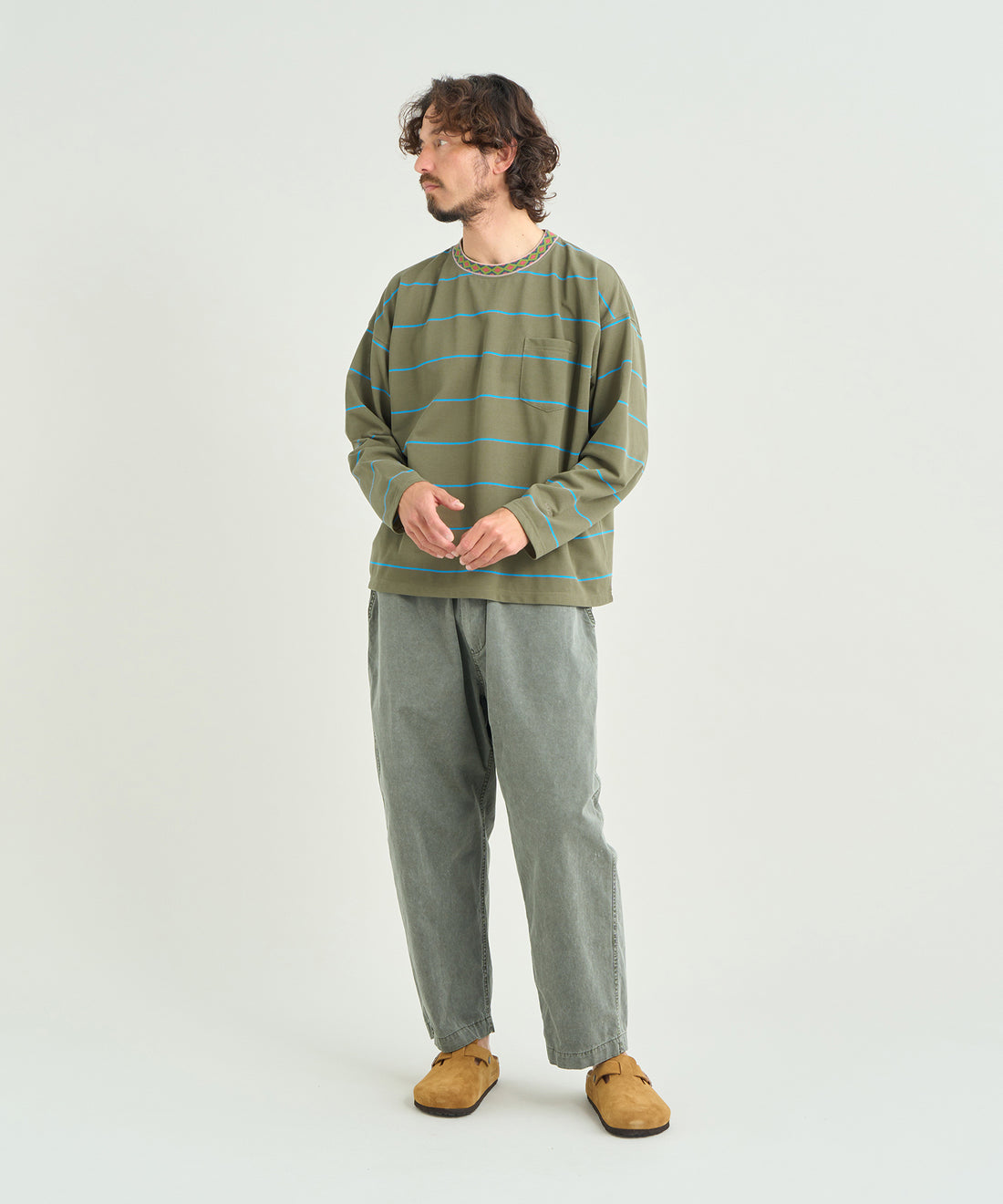 モーティブパンツ