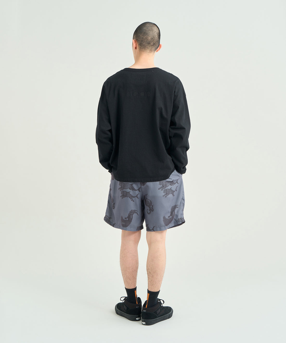 着用モデル：メンズ 180cm ／ 着用サイズ：L