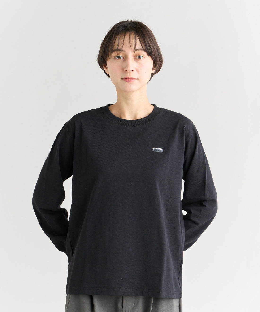 エコハイブリッド ボックスロゴ エンブロイダリー ロングスリーブTシャツ（ウィメンズ）