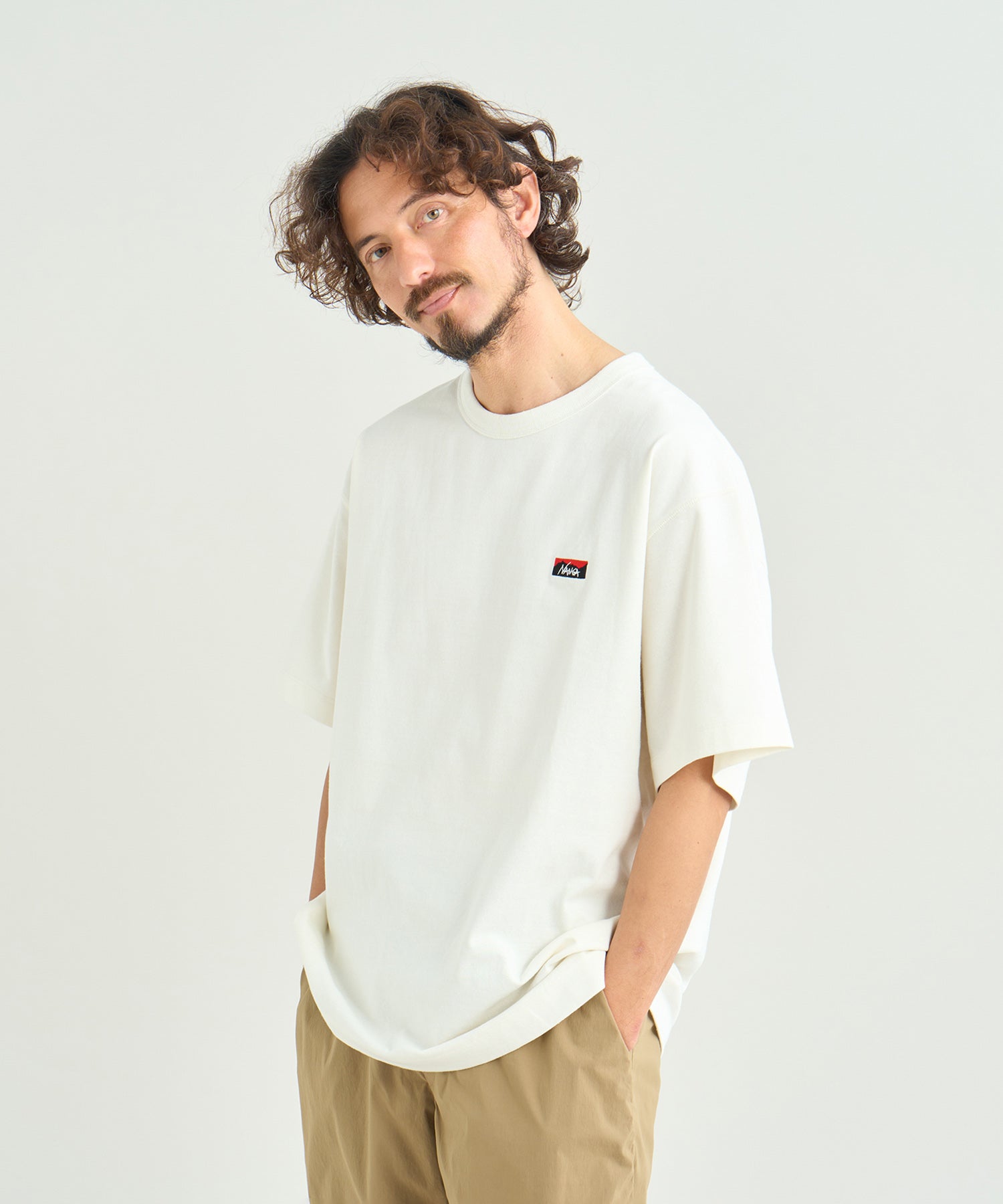 エコハイブリッド ボックスロゴ エンブロイダリーTシャツ – NANGA