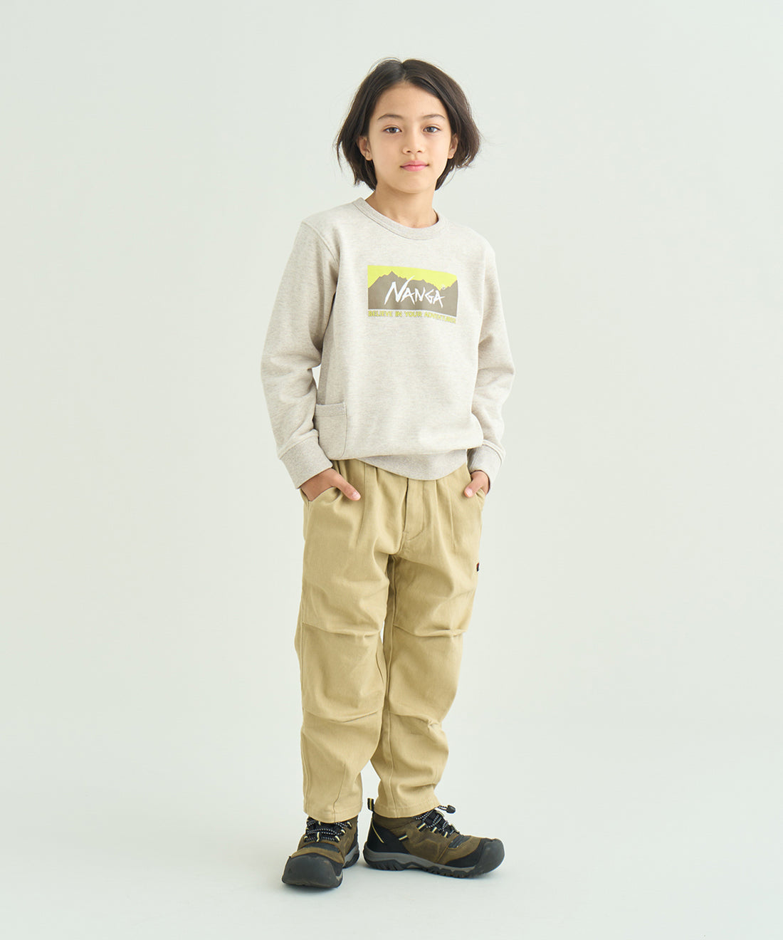 着用モデル：キッズ 121cm ／ 着用サイズ：120