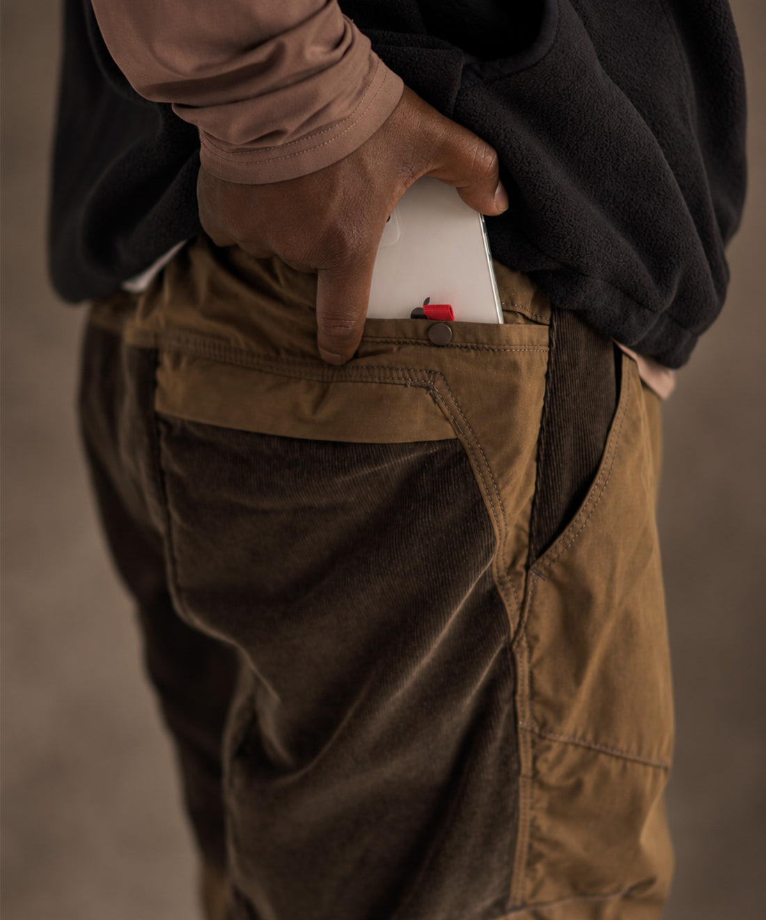 3D TAPERED KNEE ZIP (HK-S138)