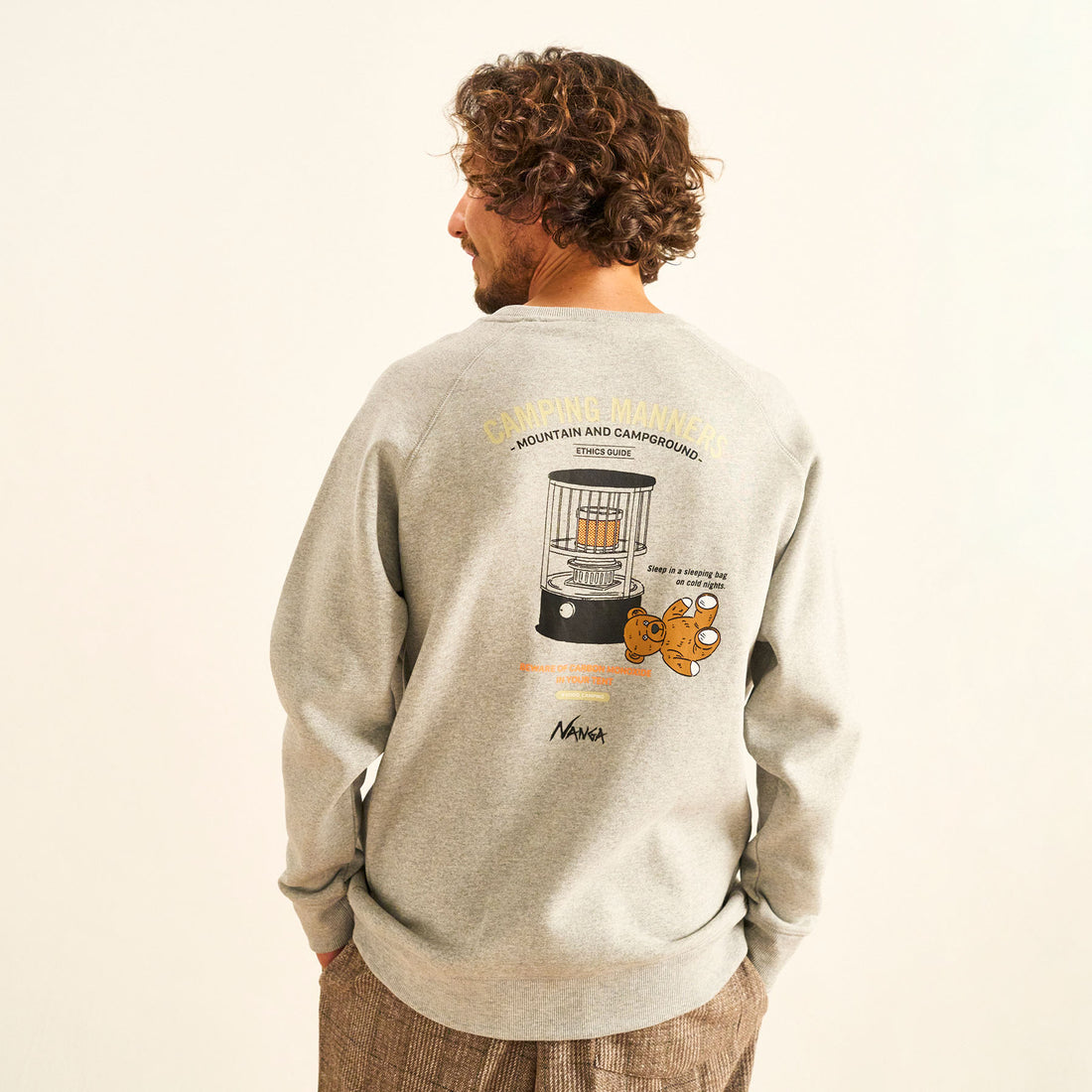 ECO HYBRID CAMPING MANNERS PRINT SWEATSHIRT / エコハイブリッドキャンピングマナープリントスウェットシャツ